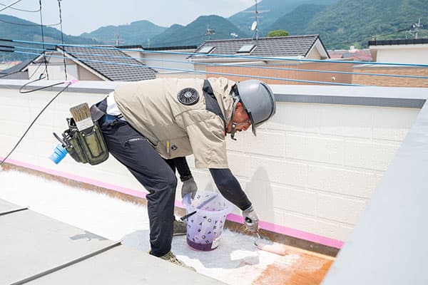 塗膜防水|熊本県熊本市の防水工事業者 いたさか工業のサービスメニュー
